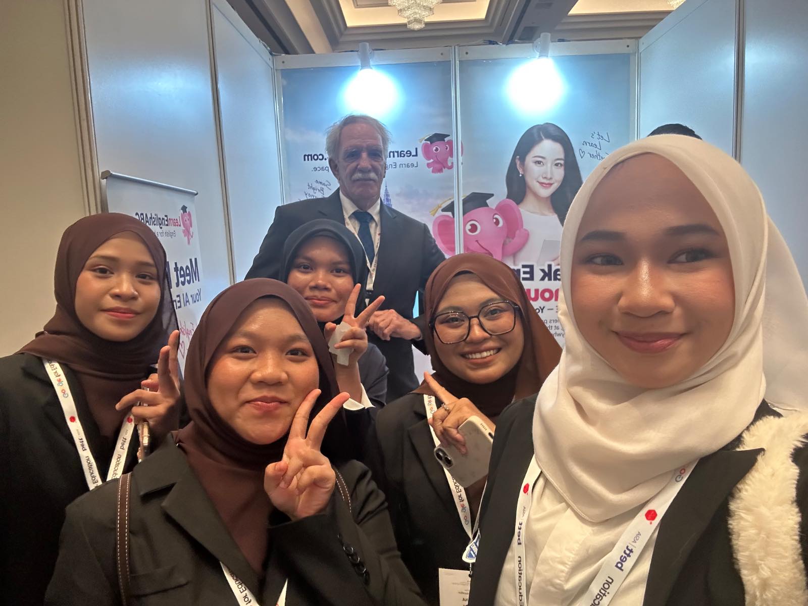 Foto pengalaman di Bett Asia